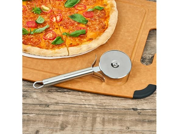 Restaurantware Met Lux 13" Pizza Pan with Pizza Cutter Bundle