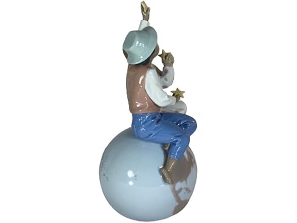 Lladro A World of Love Collectible Fig