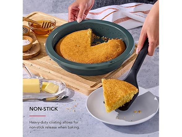 KitchenAid Nonstick Round Cake Pan
