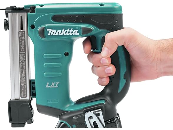 Makita XTS01Z Makita XTS01Z 18V LXT Crown Stapler