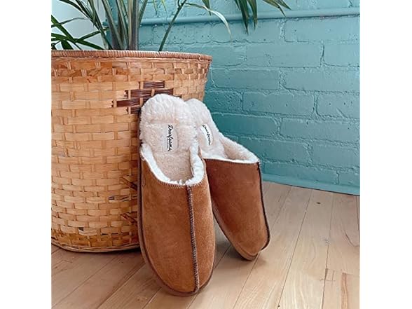 Dearfoams Men's Bradford Suede Slipper