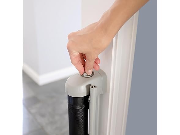 The Thruway 52W Series Retractable Gate