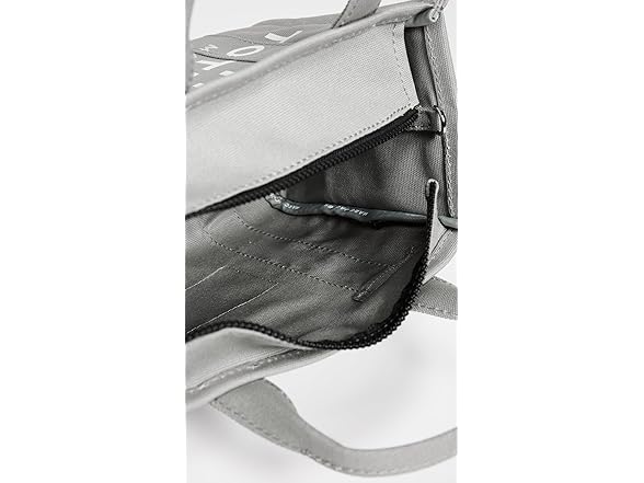 Marc Jacobs The Small Traveler Tote