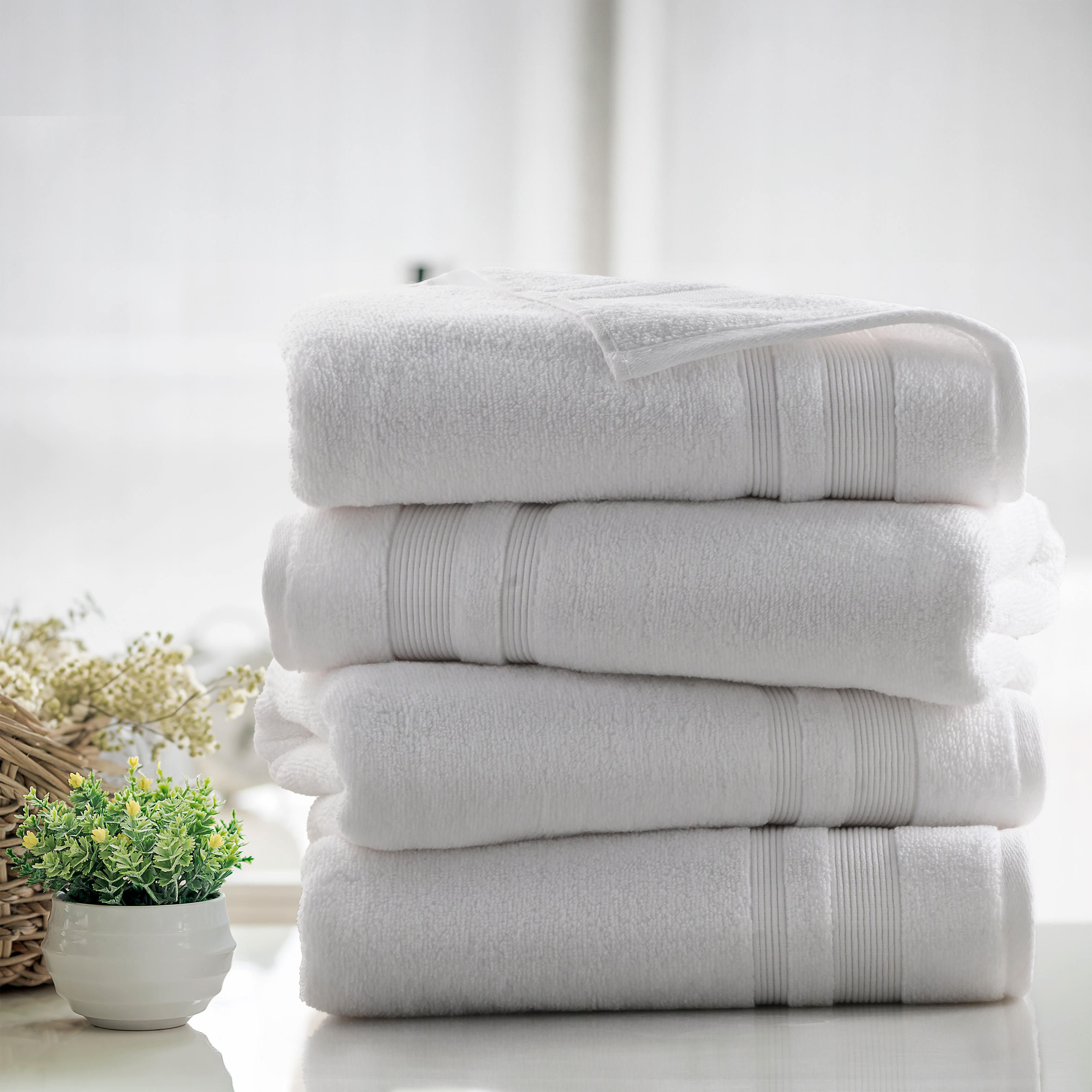 Kathy Ireland 4 Pc Plush Bath Towels - Gallery 8