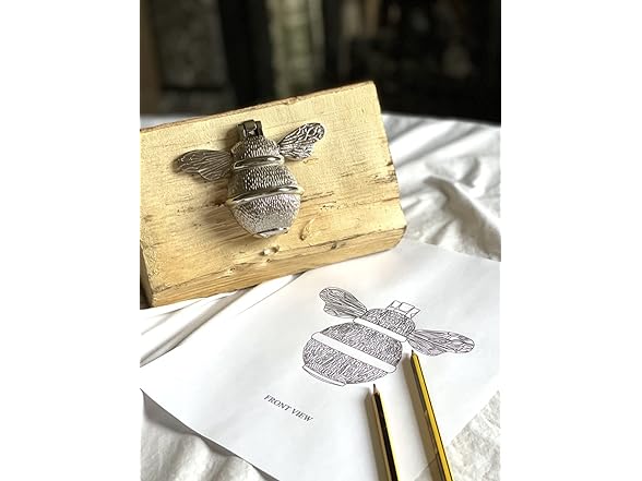 Brass bee  Bee Door Knocker for Front Door | Polis  