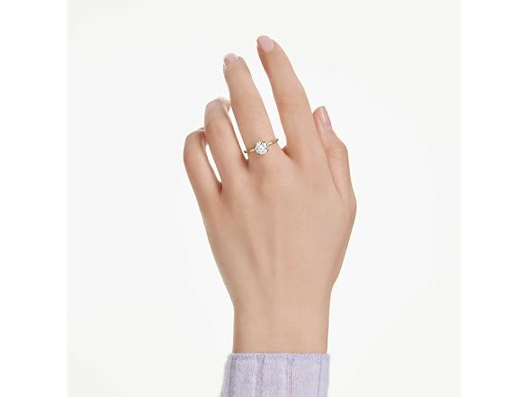 Swarovski Stilla Attract cocktail ring, Round cut,