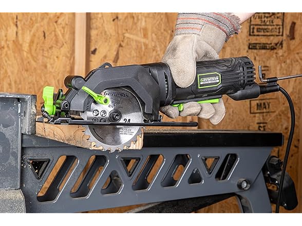Genesis Mini Circular Saw 4.0 Amp 4-1/2"