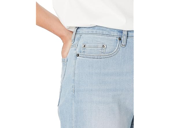 Amazon Essentials Women High-Rise Relaxed Jeans