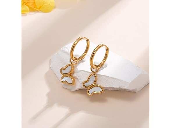YeGieonr Gold Hoop Earrings for Women
