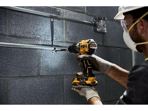 DEWALT DCD805D2 20V MAX* XR Hammer Drill/Driver Kit