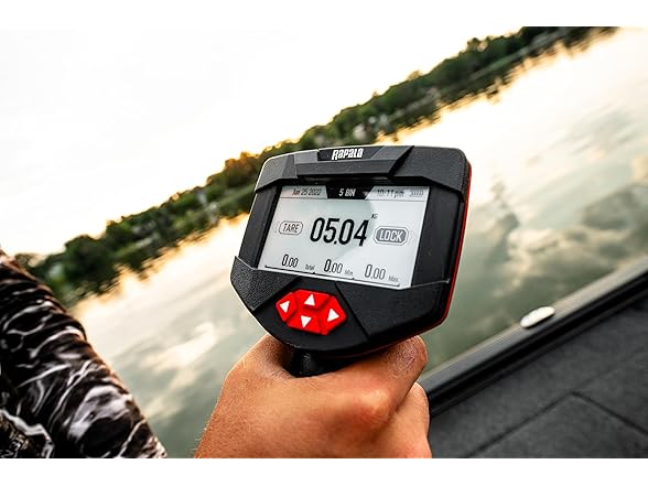 Rapala High Visibility Digital Scale 20 lb Portable Fish Scale 