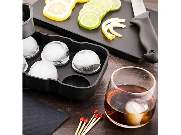 Restaurantware 2 In Sphere Silicone Ice Molds