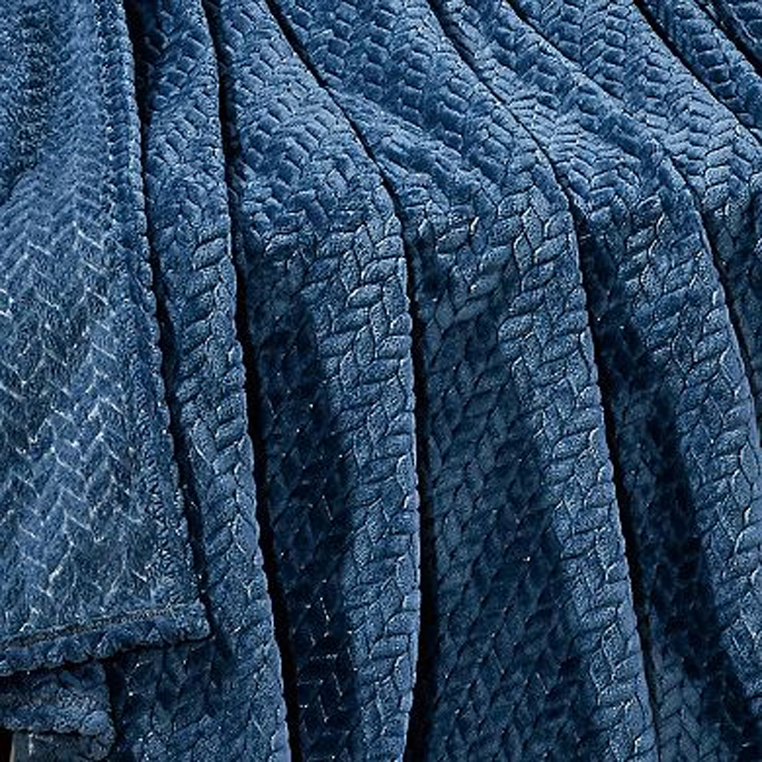 50"x60" Chevron Braided Microplush Throw - Gallery 16
