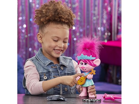 DreamWorks Trolls Pop-to-Rock Poppy Singing Doll