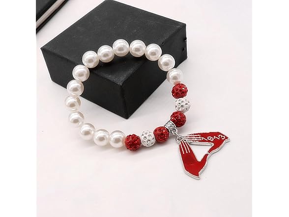 Husuru Delta Pearl Bracelet