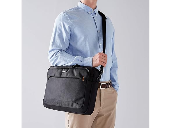 Amazon Basics Laptop Carrying Case