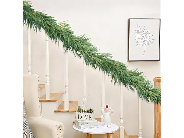 Nazano Real Touch Norfolk Pine Garland