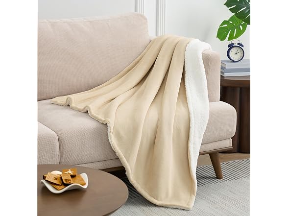 Casual Living Sherpa Throw Blanket