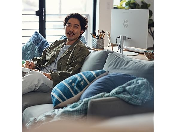 HP 23.8" All-in-One Desktop PC 24-cr0190