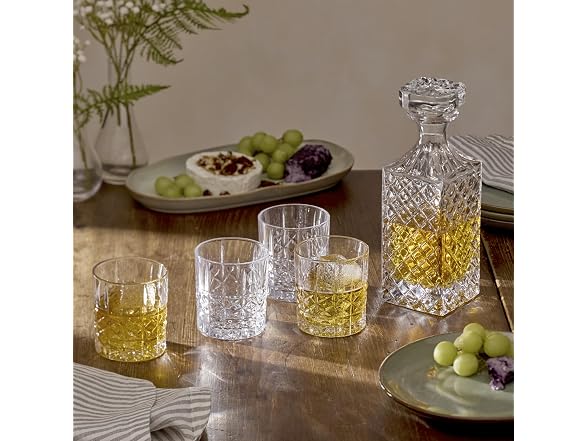 Oneida Drinkware, Apollo 5-Piece Whiskey Decanter Set