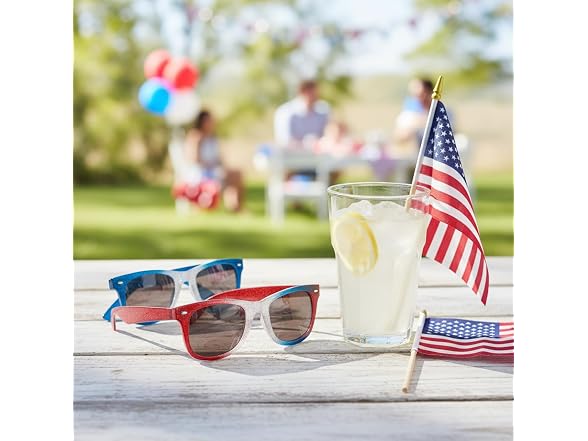 Fun Express Patriotic Nomad Sunglasses Pack of 12