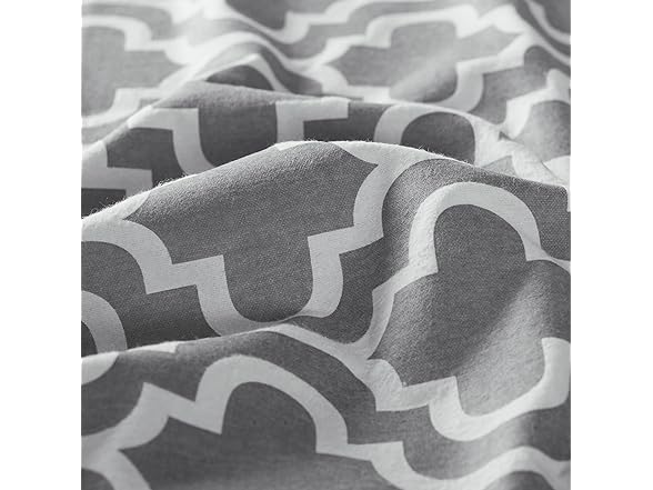 Superior Printed 100% Brushed Cotton Flannel Sheet Set