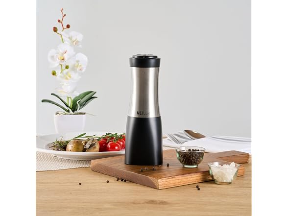 Restaurantware Electric Salt And Pepper Grinder Set