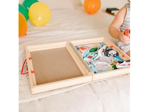 Melissa & Doug 17-Piece Wooden Take-Along Tabletop Farm