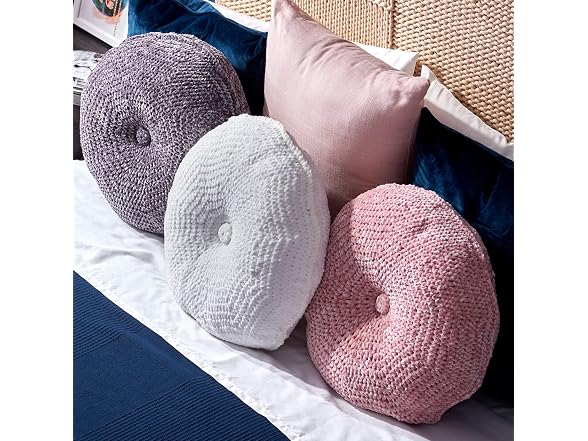Bernat Velvet Yarn, 10.5 oz, 1 Ball, Quiet Pink