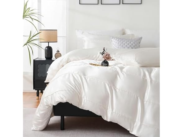 Chumerry White Satin Comforter Queen