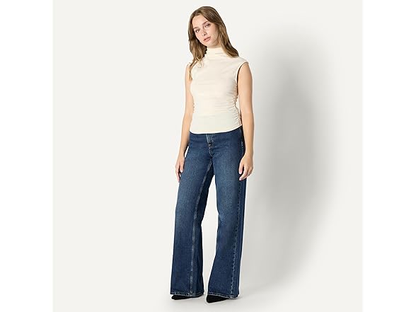 AE Womens SlimFit HighNeck Top