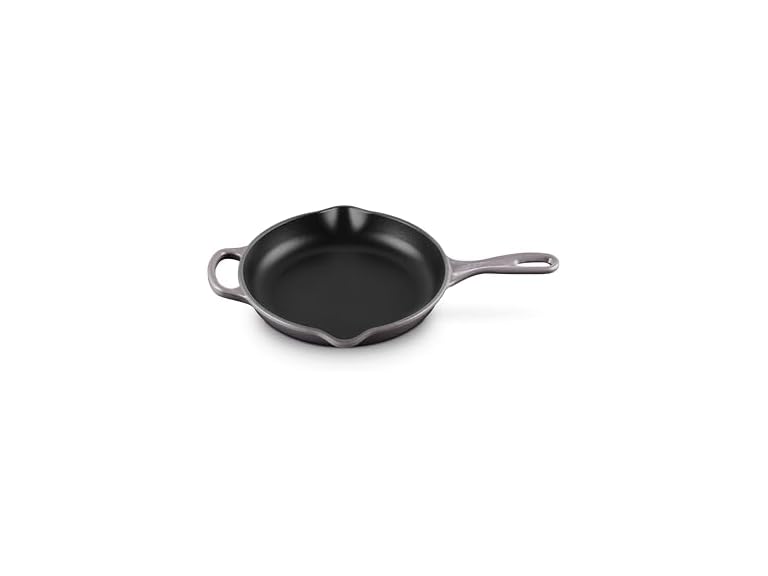 Le Creuset 20182234440422 9" Diameter Enameled Cast Iron Signature Iron Handle Skillet-