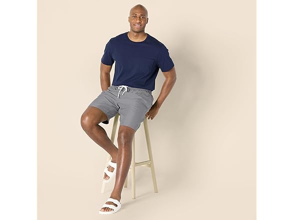 Amazon Essentials Men's 9" Swim Trunks with Mesh Lining