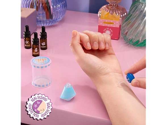 MGA's Miniverse - Make It Mini Fragrances Mini Collectibles (6-Pack)
