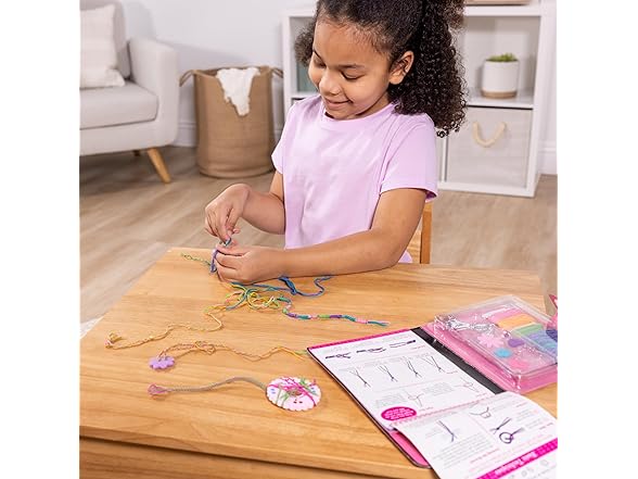 Melissa & Doug On The Go Friendship Bracelet