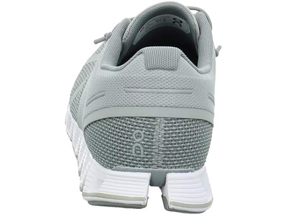 On Men's Cloud Sneakers (7.5)