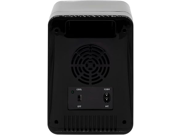 Peanuts - Mini Fridge (6 Cans, Snoopy Puffer)