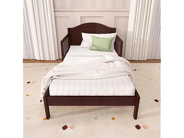 Dream On Me Sydney Toddler Bed w/Guards