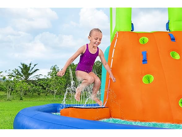 H2OGO HydroHangout Inflatable Water Park