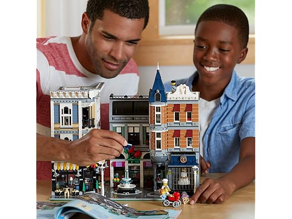 LEGO Assembly Square 10255