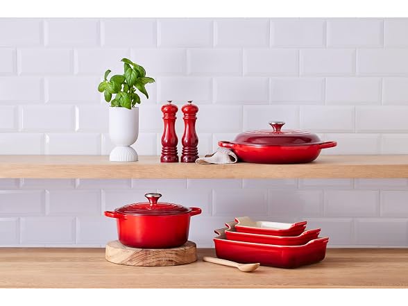 Le Creuset Heritage Rectangular Dish, Stoneware, 26 cm, 2.4 litres, Cerise