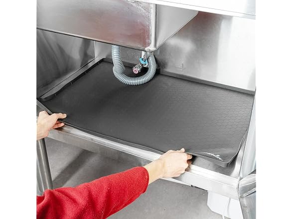 Restaurantware 31 x 22 in Black Silicone Under Sink Mat, 1 Count