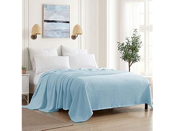 Grand Hotel Waffle Weave Cotton Blanket