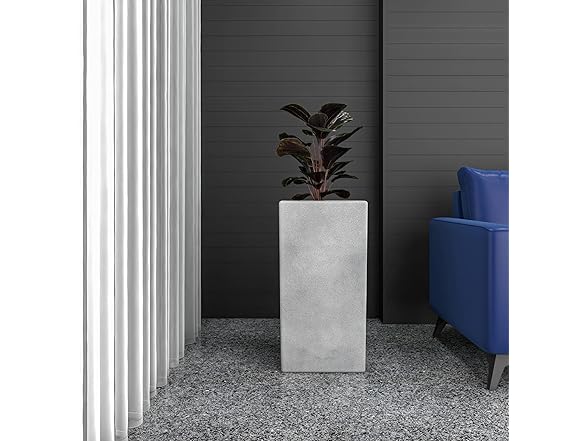 LeisureMod TP31AC Terra Planter Aged Concrete, 31"