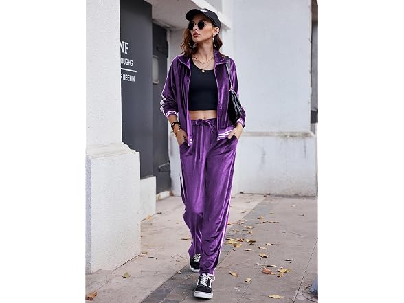 Ekouaer Women (S) Velvet Velor Piece Up Sweatshirt