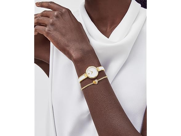 Movado Women's Moda - Swiss Quartz 2H Watch