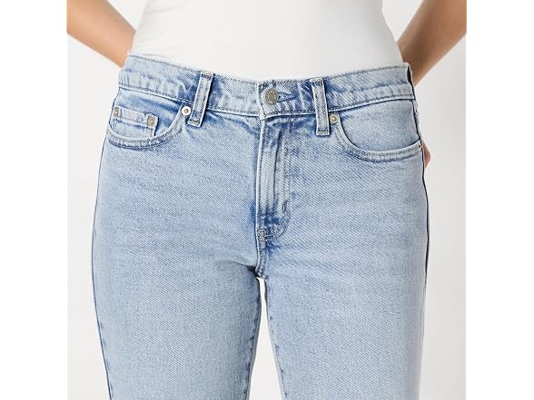 Amazon Essentials Women Jean Iced Blue Light Wash