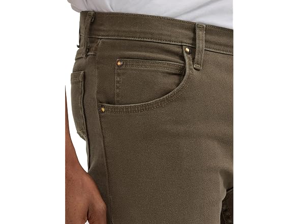 Wrangler Authentics Men (48W x 34L) Classic Jean