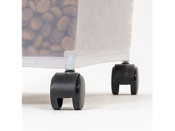 Amazon Basics Airtight Pet Food Storage Container w Scoop