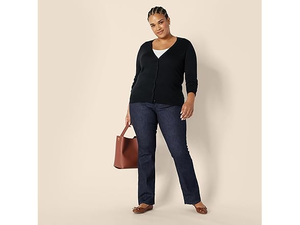 Amazon  Essentials Mid-Rise Bootcut Jean Rinsed 16L